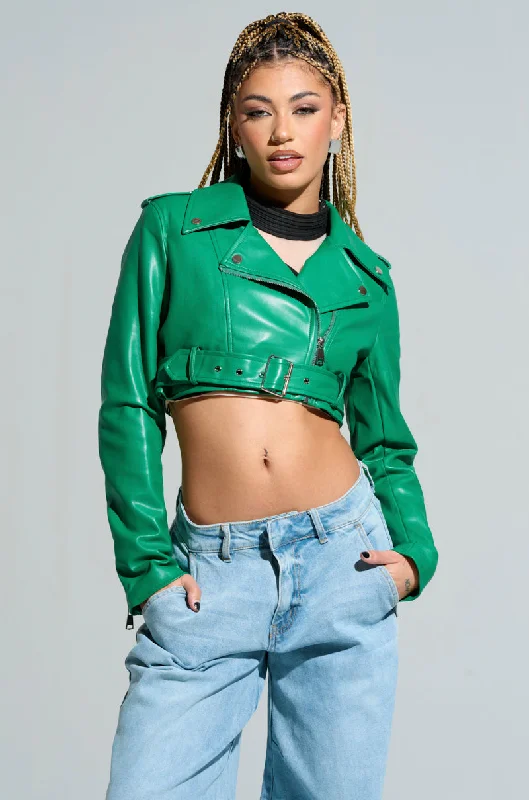 TRIO ESSENTIAL CROPPED MOTO IN GREEN