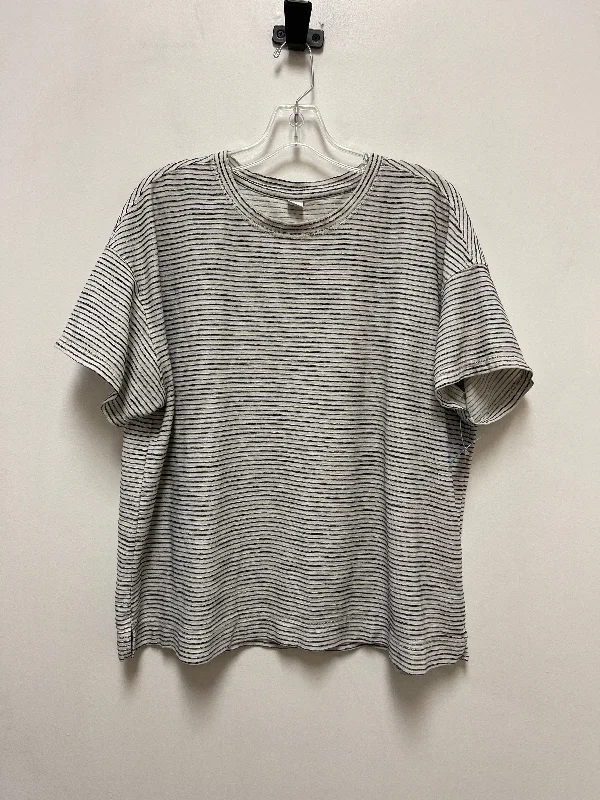 Top Short Sleeve By Old Navy In Striped Pattern, Size: Xl