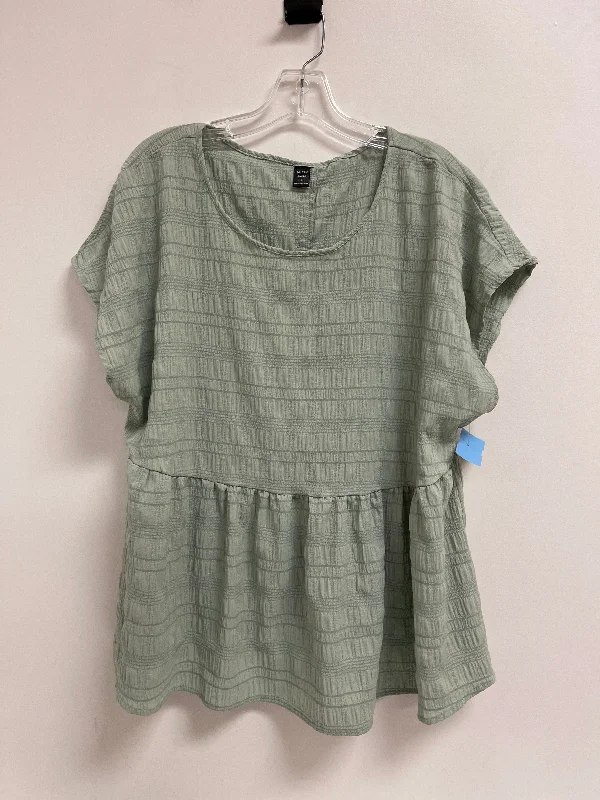 Top Short Sleeve By Shein In Green, Size: 3x