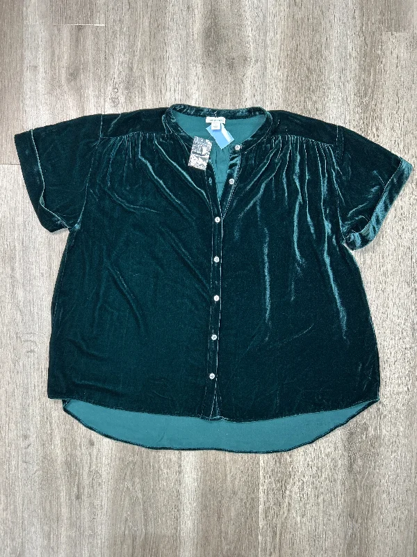 Top Short Sleeve By Sundance In Green, Size: L